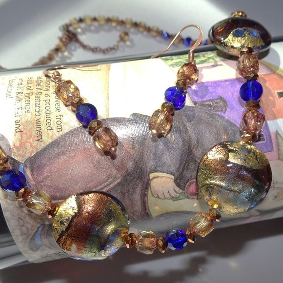 Handmade necklace & earring set with a trio of gold foil Murano focals - Picture 6 of 8